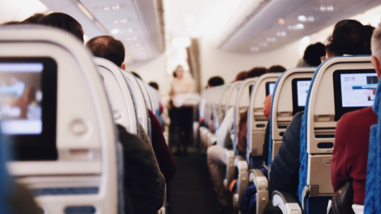 Air China safety instruction video Advertising